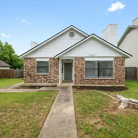Charming Two Beds And Baths Home